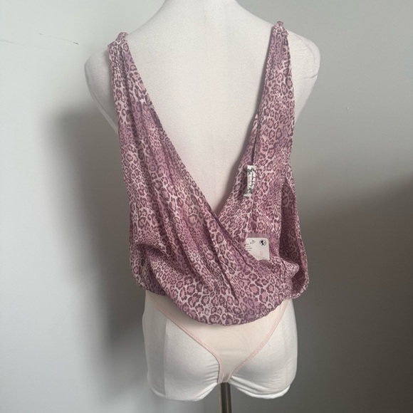 Free People Siren Blouson Bodysuit Pink Leopard Print Boho Wrap V-Neck NWT - Picture 8 of 10